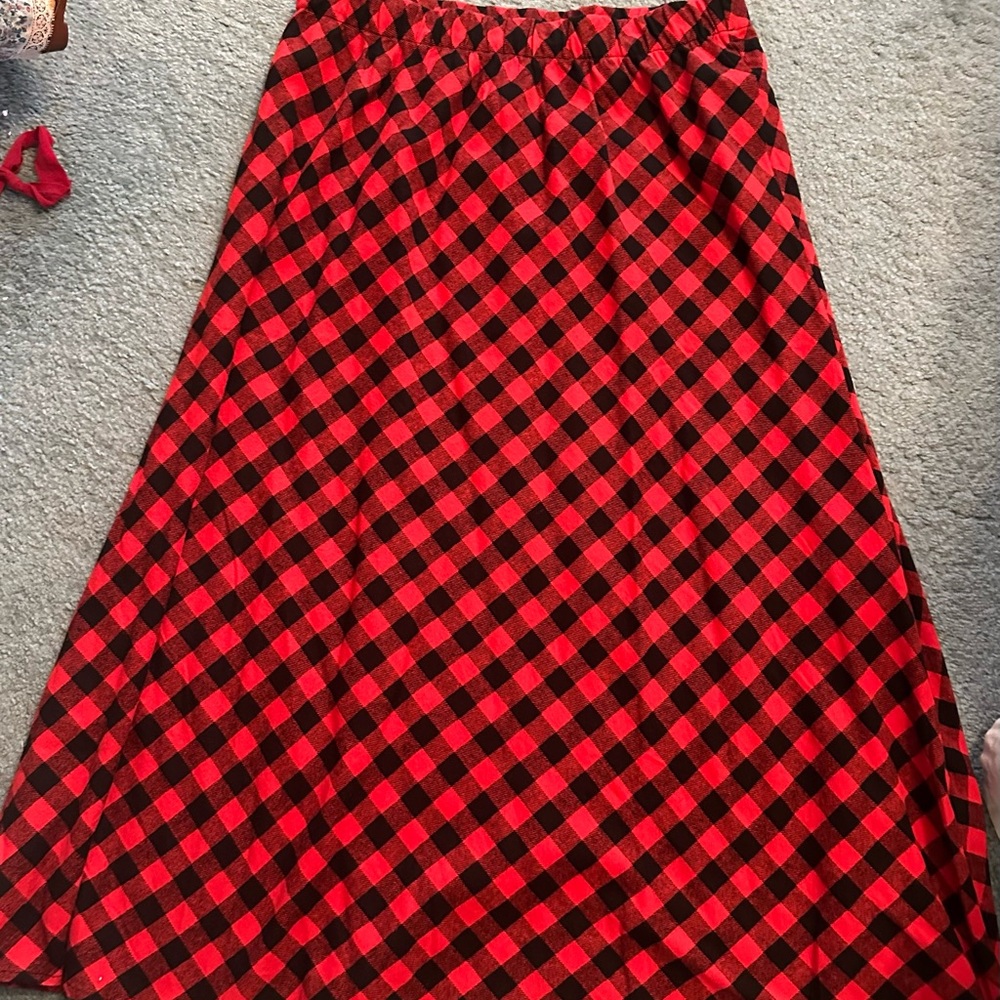 Holiday Red plaid skirt
